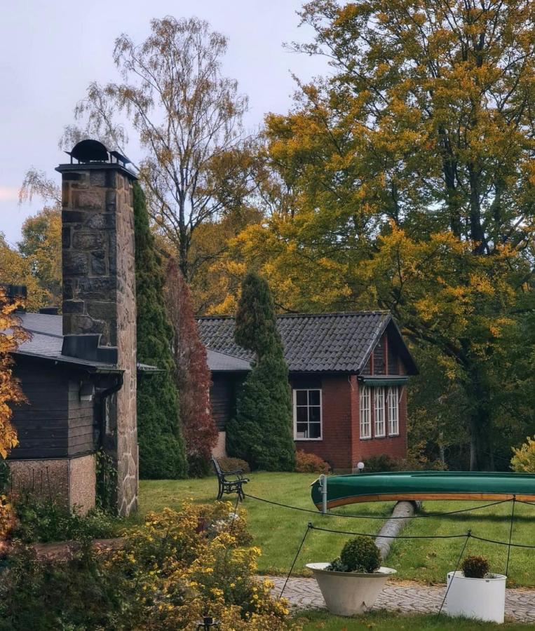 Nature Shelter Hotel Asljunga Экстерьер фото